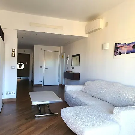 Elisa House