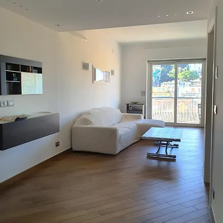 Elisa House *